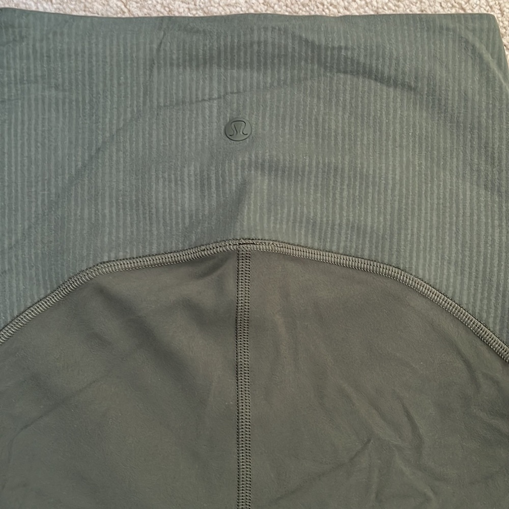 Lululemon Short - Picture 4 of 11